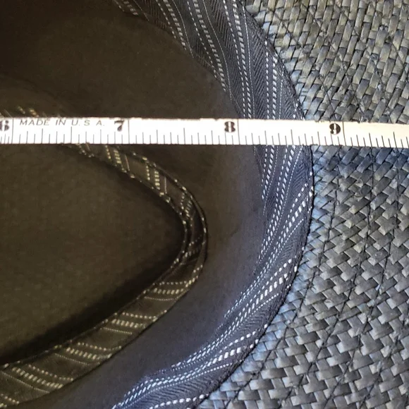 Men's Hat - Picture 4 of 5